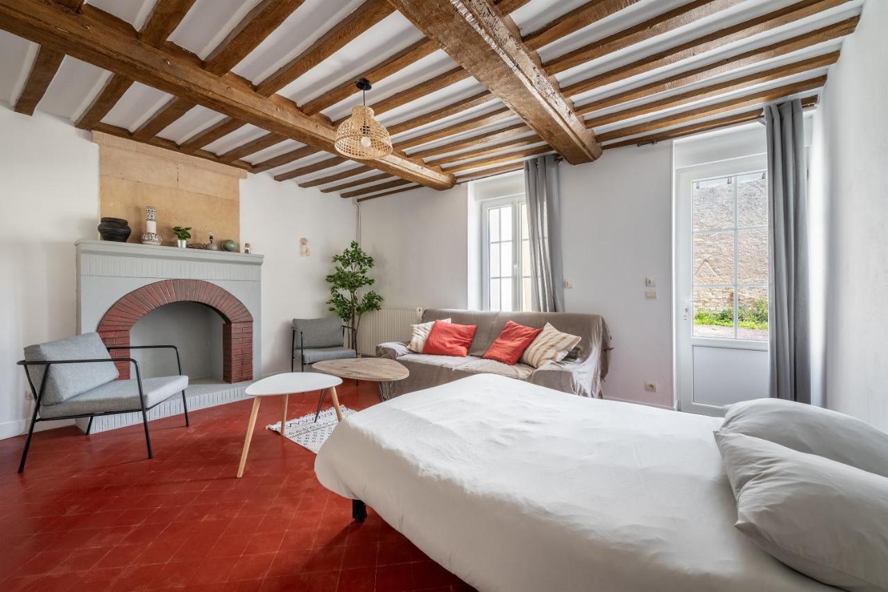L'Escalier Rouge - Maison Renovee Avec Cour Luc-sur-Mer Eksteriør billede